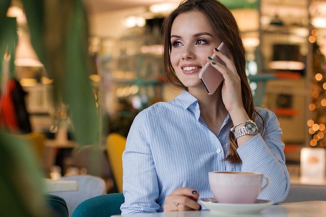 Jaki Telefon Stacjonarny Dla Seniora?